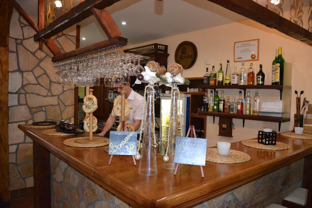 Penzion a restaurace Staré Časy Horní Bečva Exterior foto